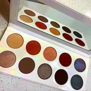 KKW Beauty Eyeshadow Pallet brand new never used! ✨
